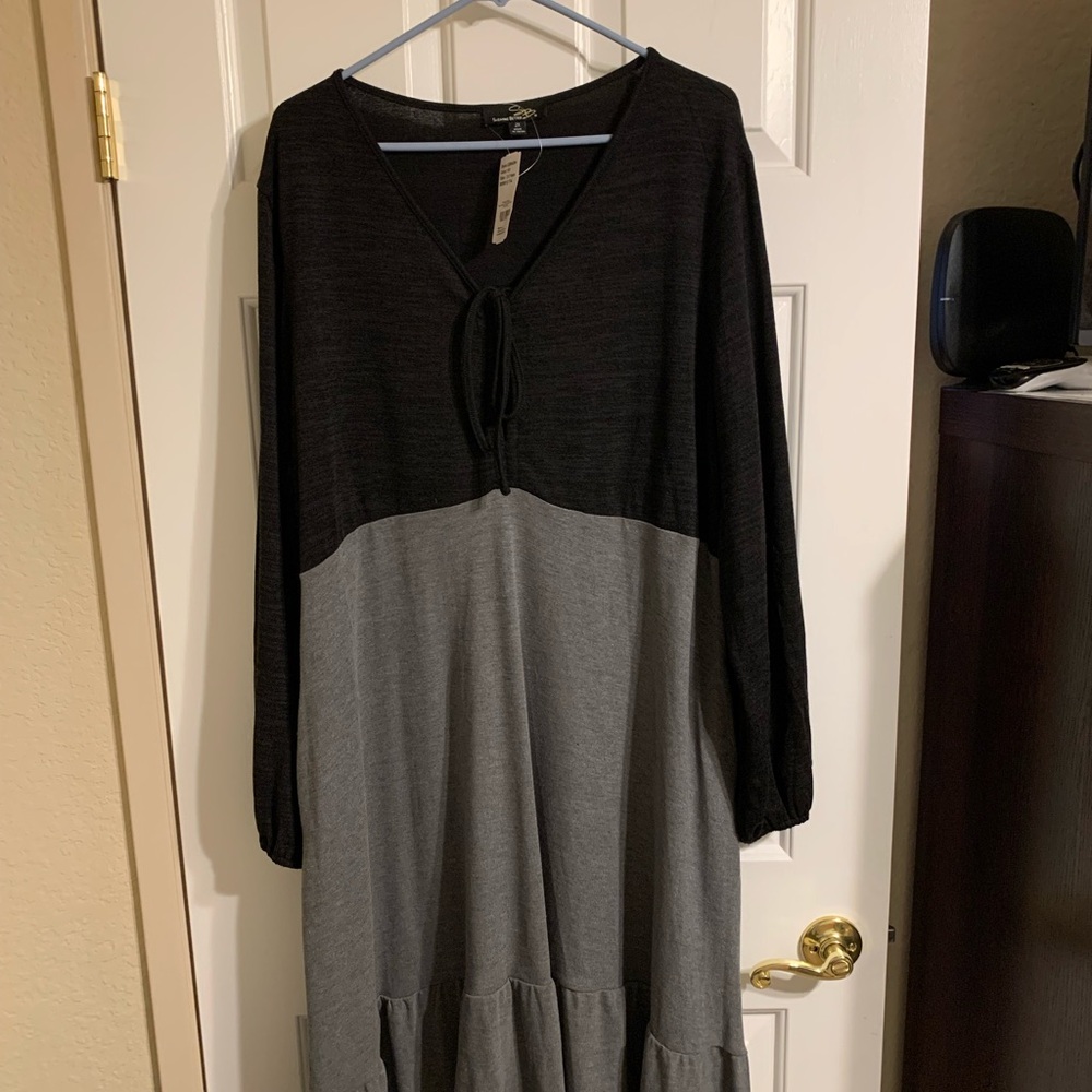 Ruched Tie Front V Neck Dress